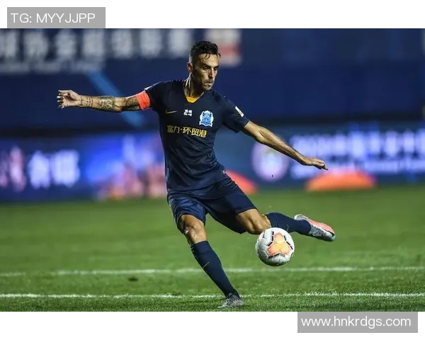 富力足球明星精彩瞬间视频集锦展现球场魅力与激情